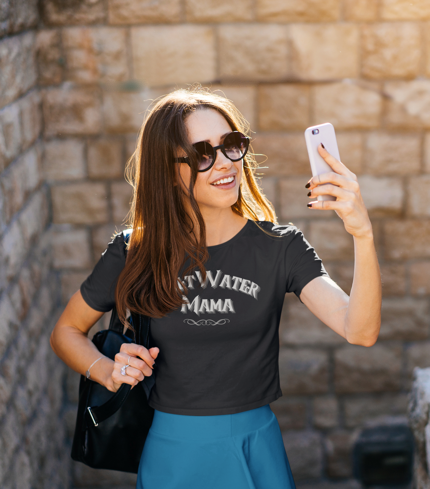 Saltwater Mama" Women’s Flowy Cropped Tee